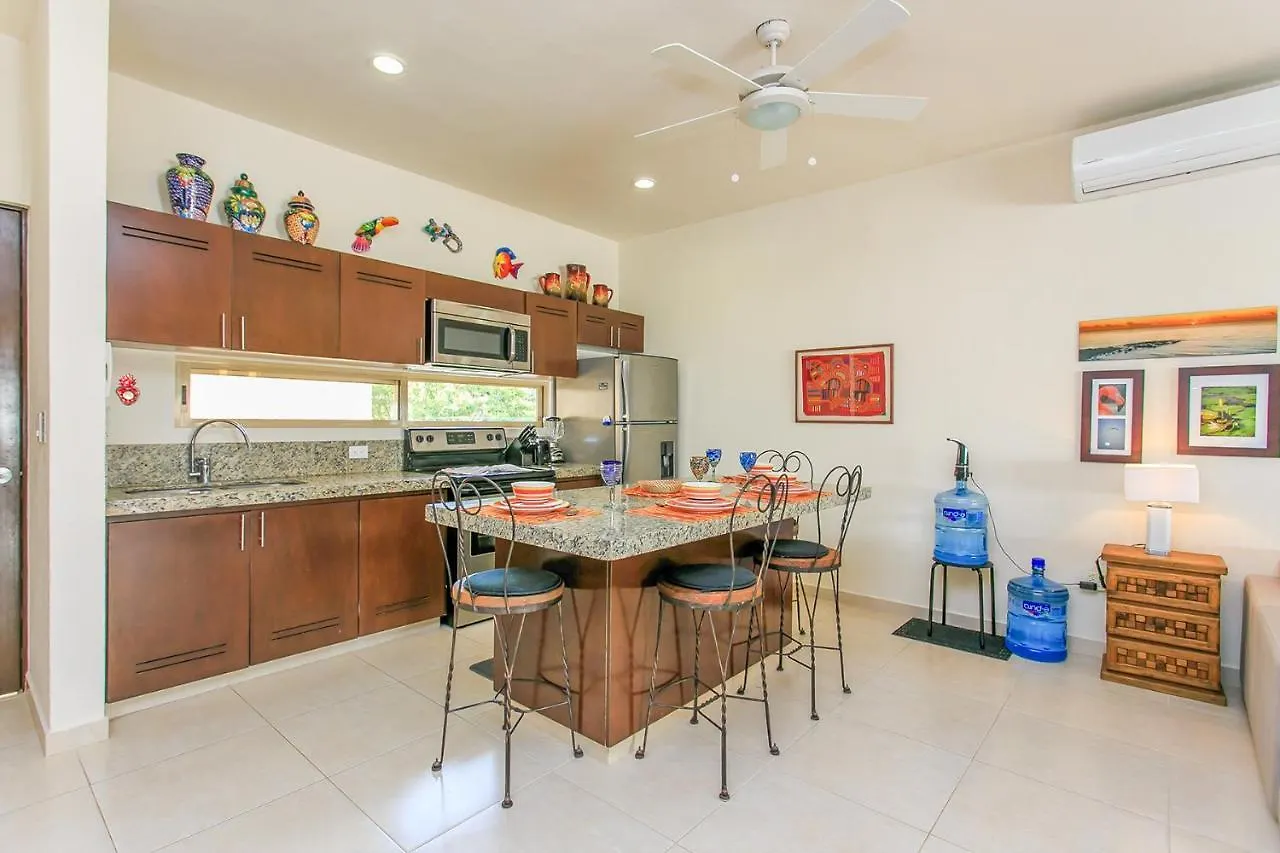 Condos Perfectly Situated Between The Beach & Tulum Town By Stella Rentals Apartamento