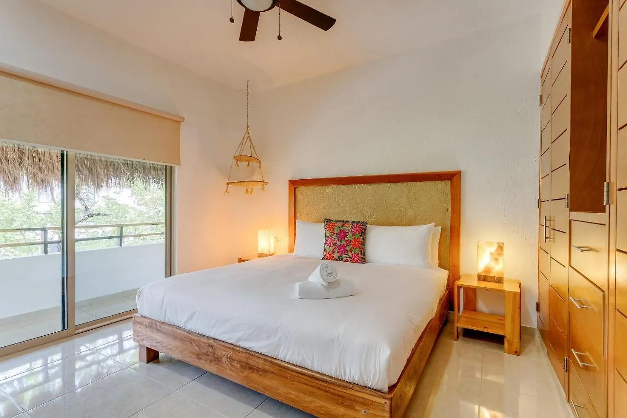 Condos Perfectly Situated Between The Beach & Tulum Town By Stella Rentals 0*,  México
