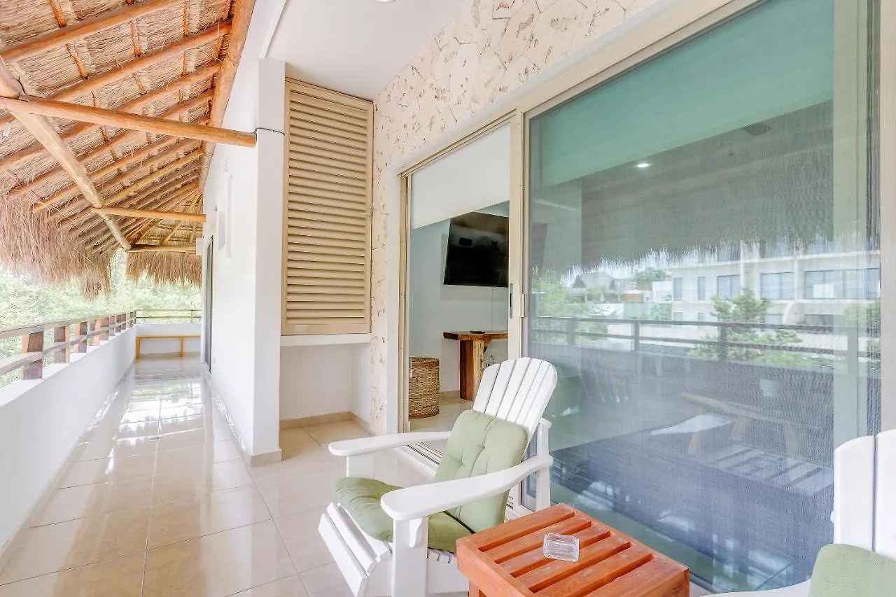 Condos Perfectly Situated Between The Beach & Tulum Town By Stella Rentals 0*,  México