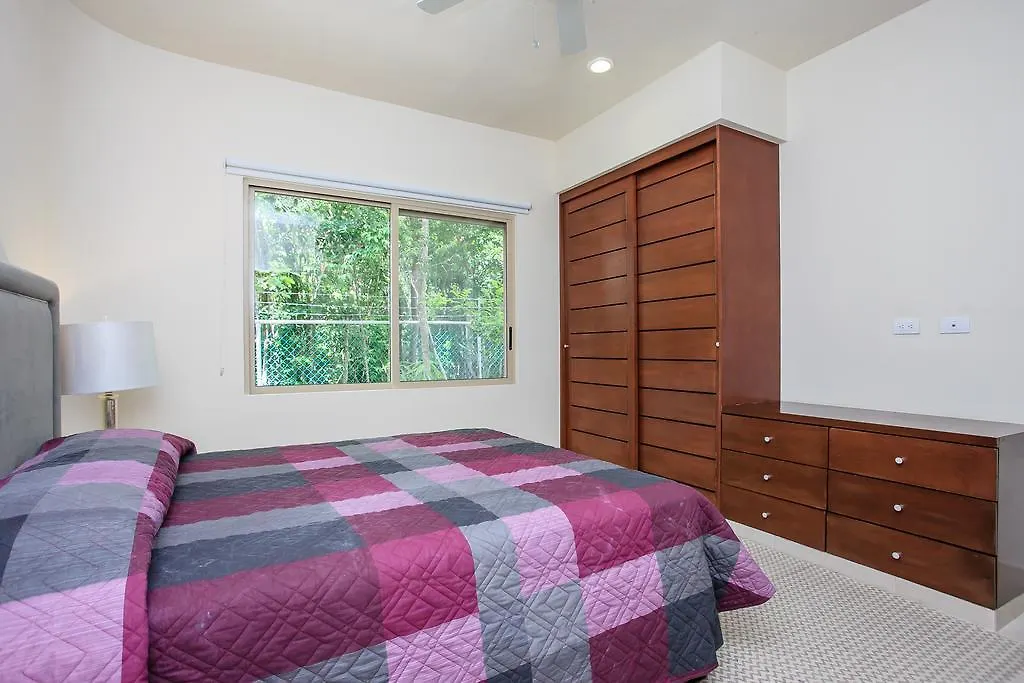 Condos Perfectly Situated Between The Beach & Tulum Town By Stella Rentals Apartamento
