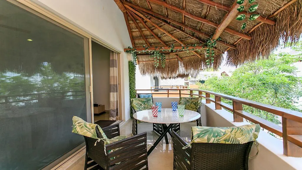 Condos Perfectly Situated Between The Beach & Tulum Town By Stella Rentals Apartamento