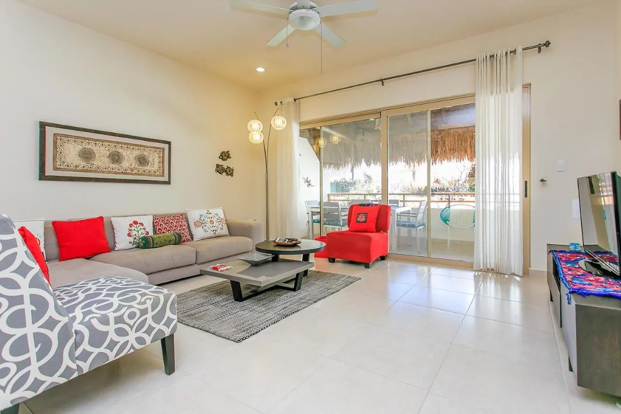 Condos Perfectly Situated Between The Beach & Tulum Town By Stella Rentals Διαμέρισμα